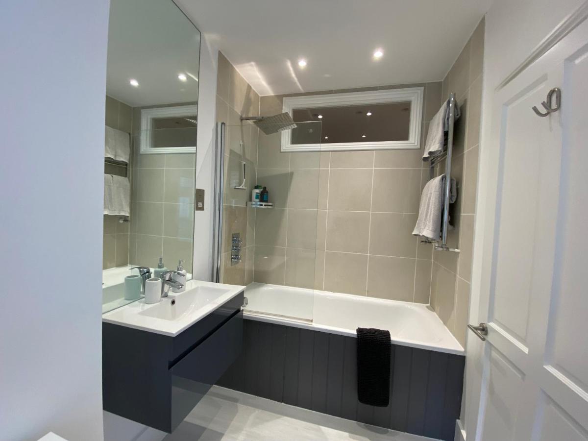 Fantastic Spacious Garden Flat With Own Private Entrance Londres Extérieur photo